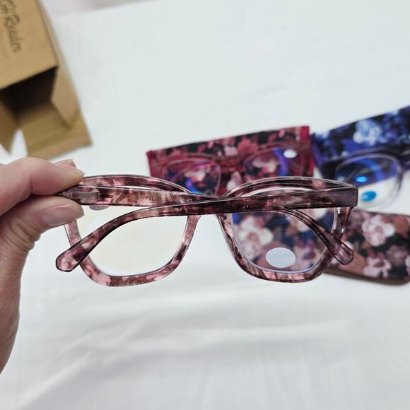 Women's 3 Pack Of Reading Glasses with Floral Cases +3.00 Blue Filter - Picture 3 of 10